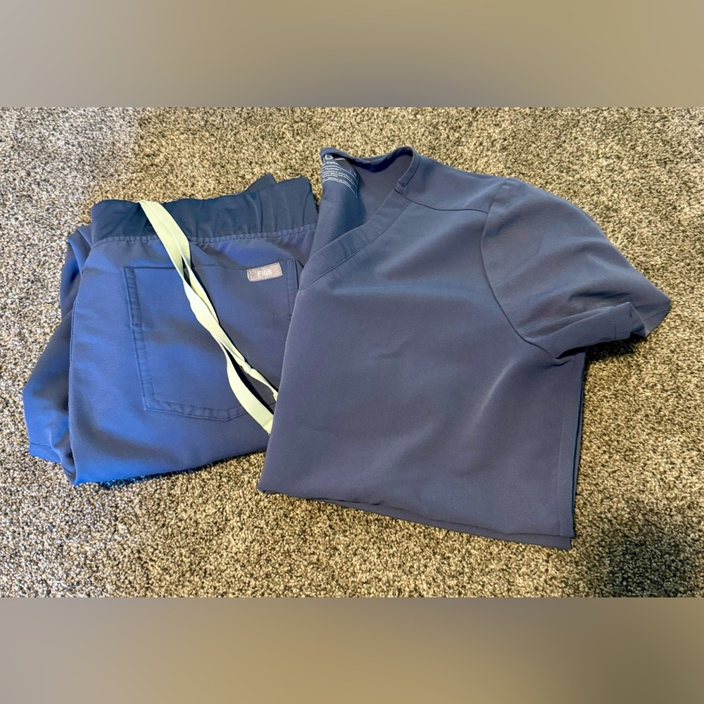 FIGS scrub set size medium joggers steel grey/blue